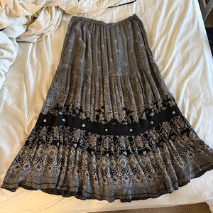 Roz & Ali Black and Gray Maxi Skirt